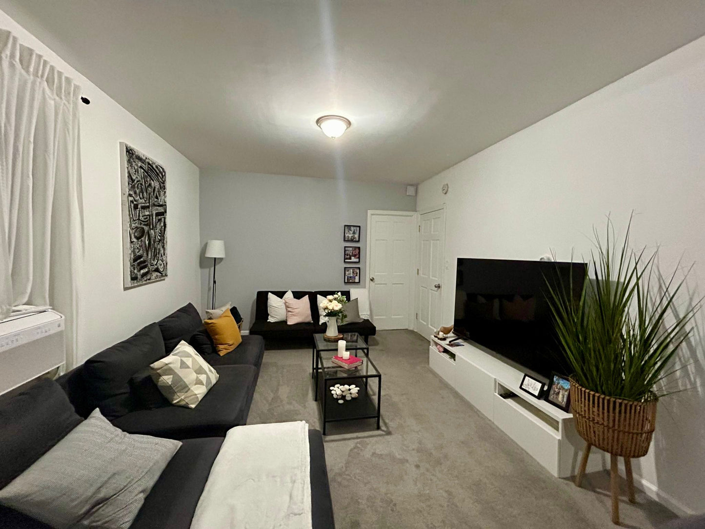 Furnished room for rent in Queens!