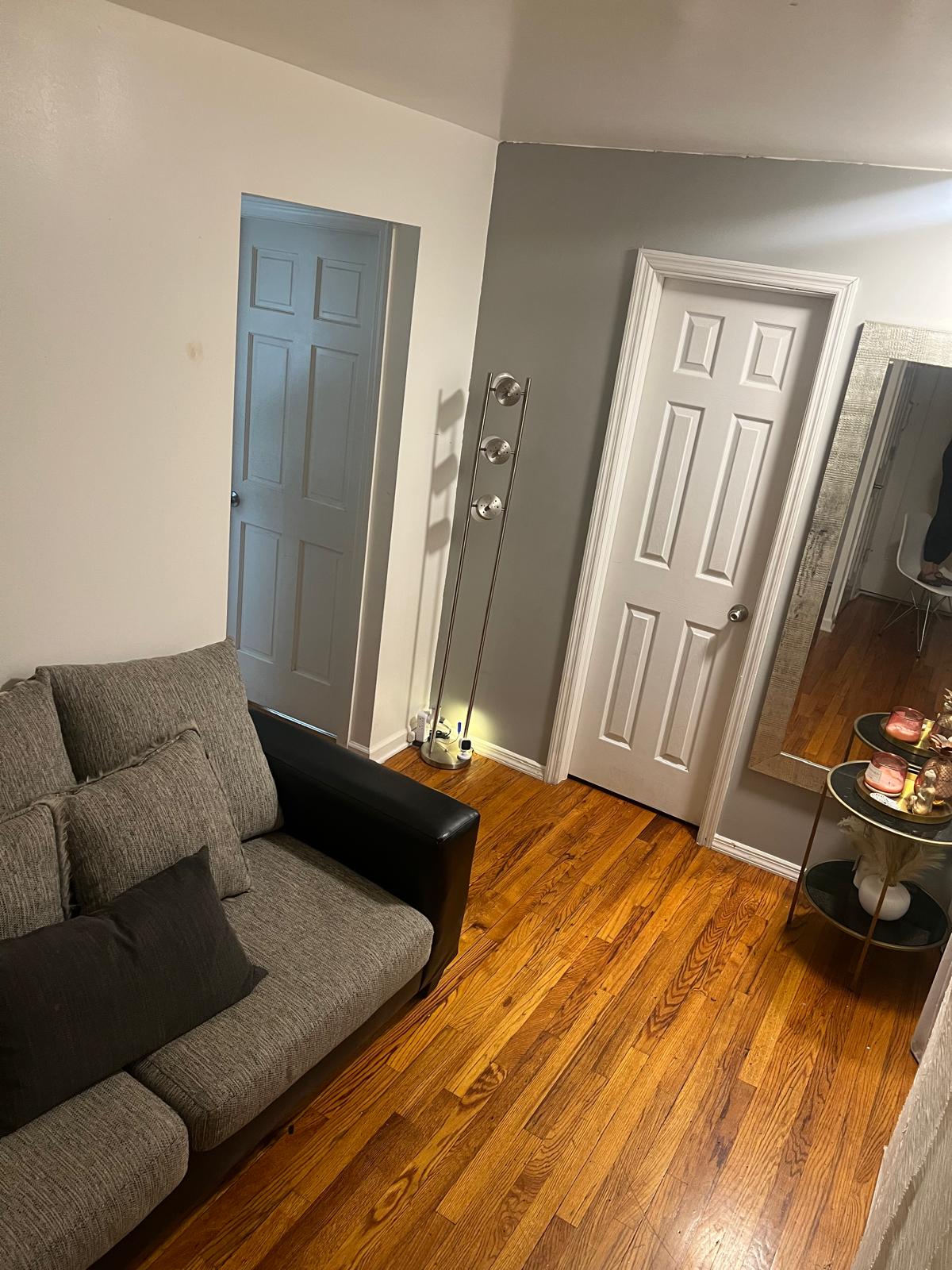 Habitación Para Dama Jackson Heights