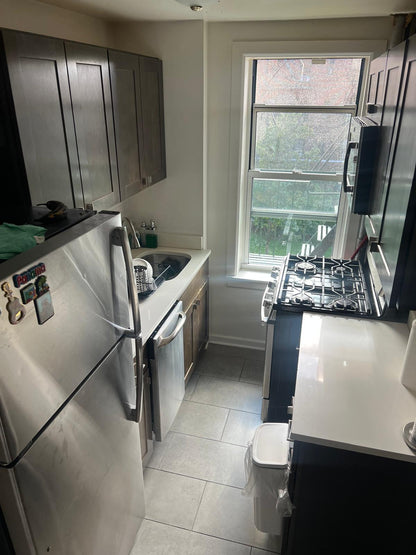 Habitación Para Dama Jackson Heights