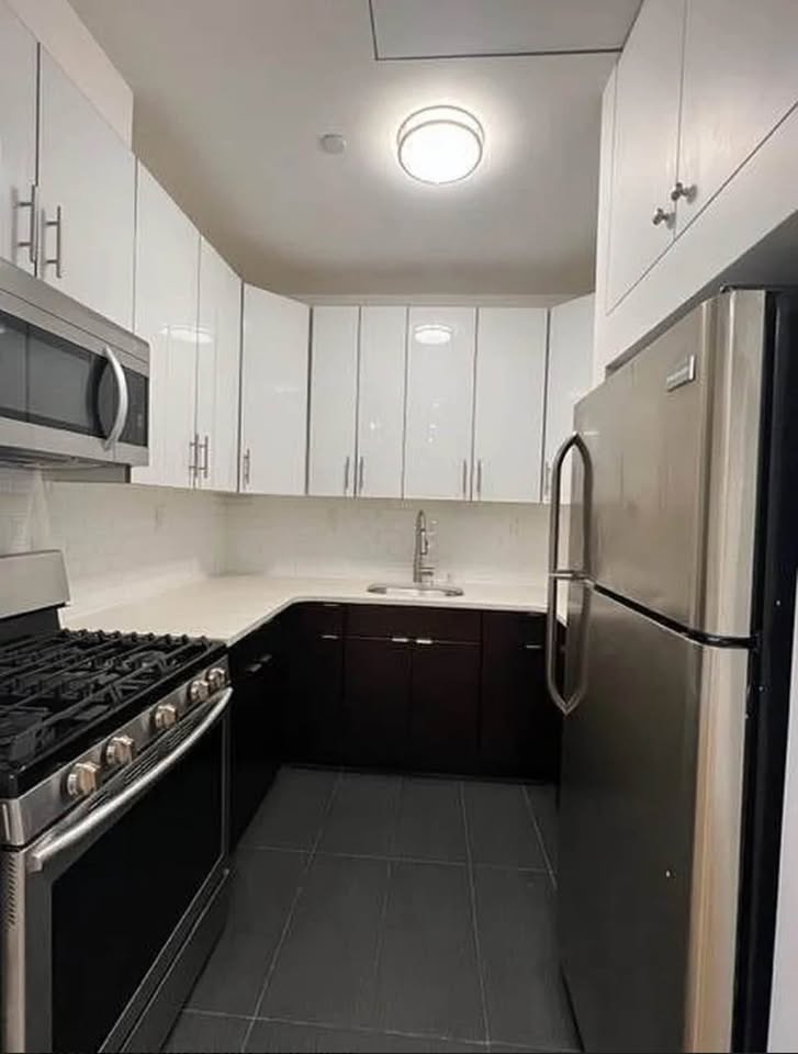 Habitación privada sin amoblar en elmhurst, Queens, frente al Mall