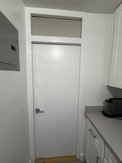 HABITACIÓN LUMINOSA EN CONJUNTO CON PISCINA