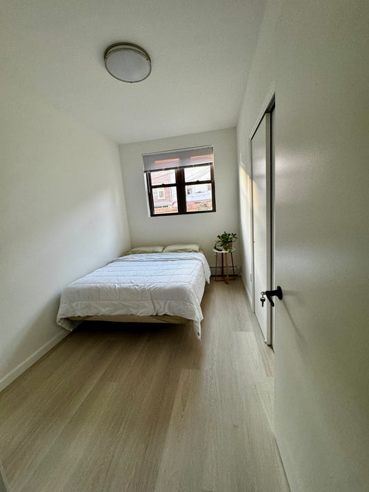 Habitación privada sin amoblar en Sunnyside, Queens muy cerca de Manhattan
