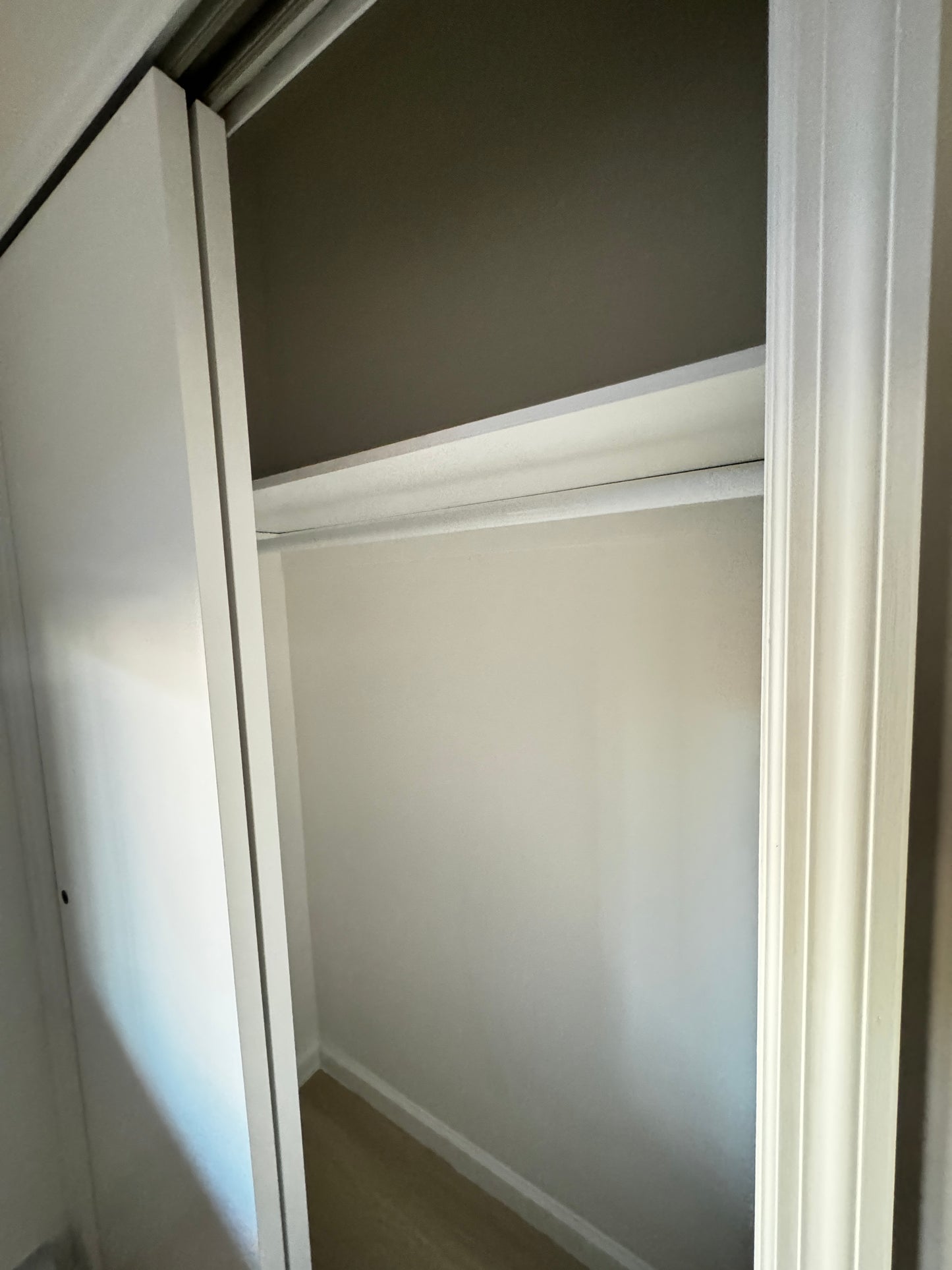 Habitación privada sin amoblar en Sunnyside, Queens muy cerca de Manhattan