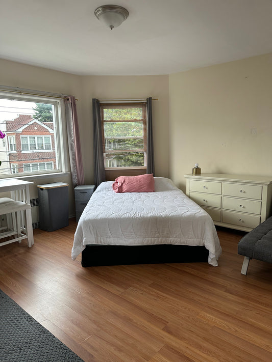 🏠HABITACIÓN PRIVADA AMOBLADA EN WOODHAVEN – CORTO PLAZO/ LARGO PLAZO