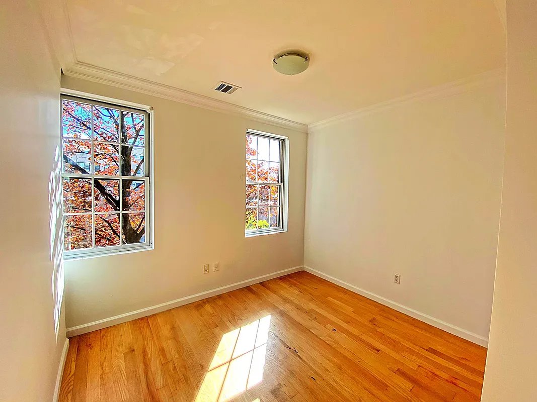 Apartment For Rent - Greenwood