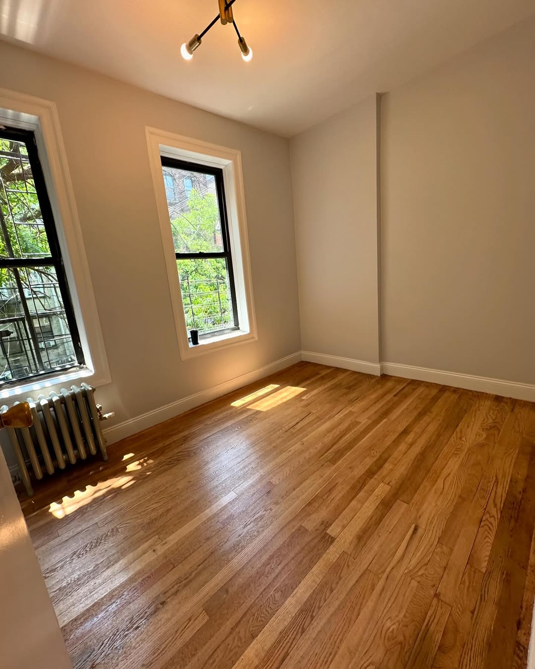 Apartment for rent in Ridgewood!