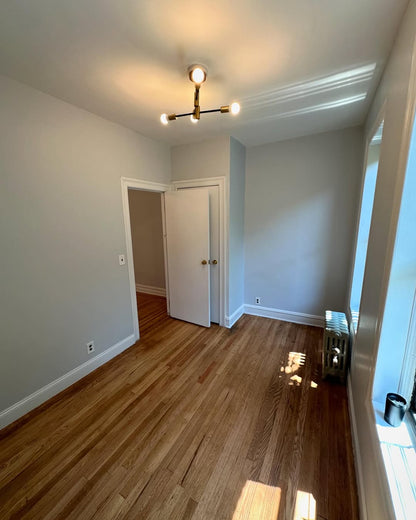 Apartment for rent in Ridgewood!