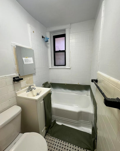 Apartment for rent in Ridgewood!