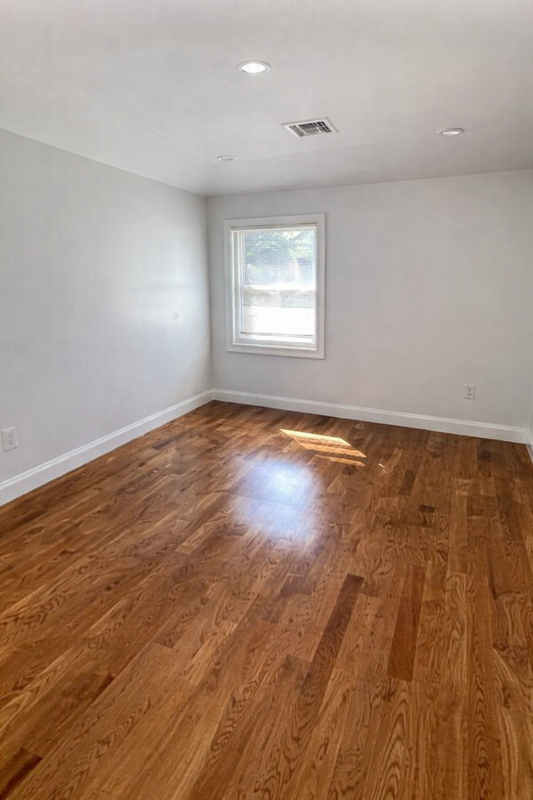 Private room for rent in Bayside!