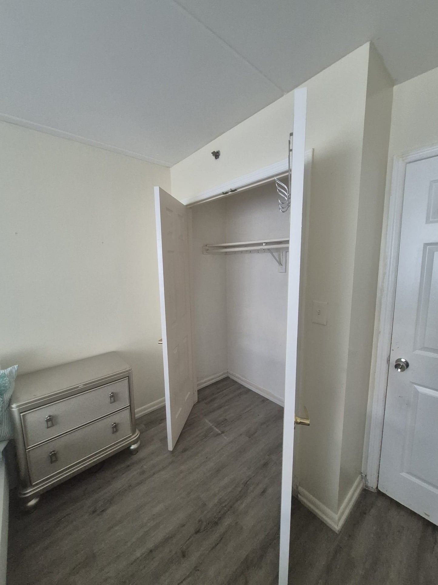 Spacious Room Near 181st Manhattan & Bronx Border