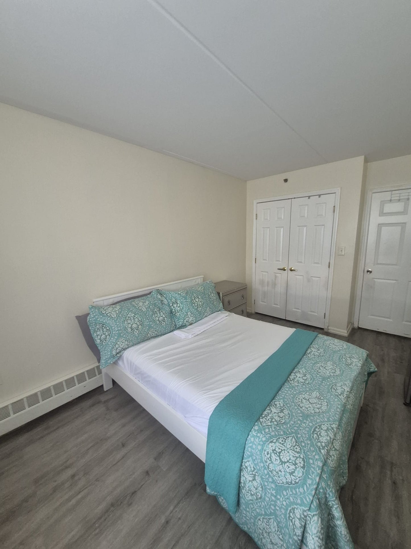 Spacious Room Near 181st Manhattan & Bronx Border