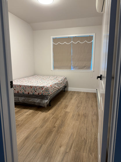 Furnished private room in Maspeth
