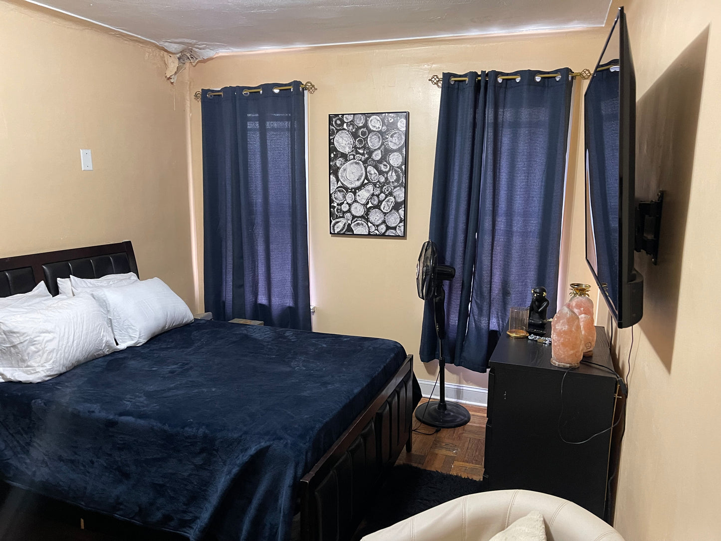 Room in a good area, Italian neighborhood, clean and quiet