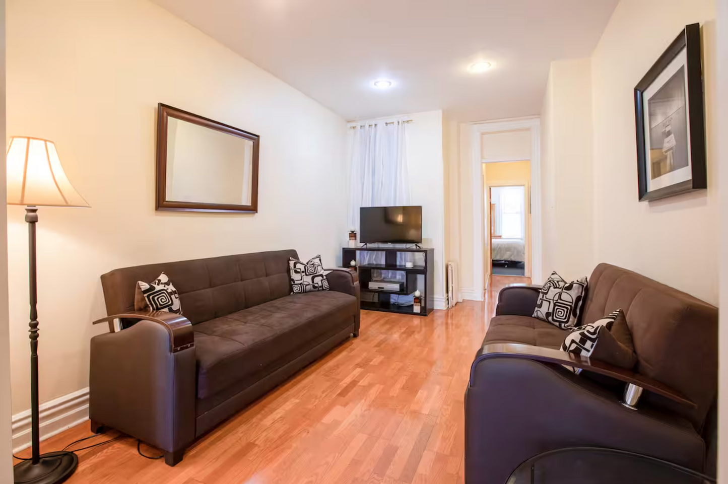 Spacious 2-Bedroom in Ridgewood – Prime Location Near the Train