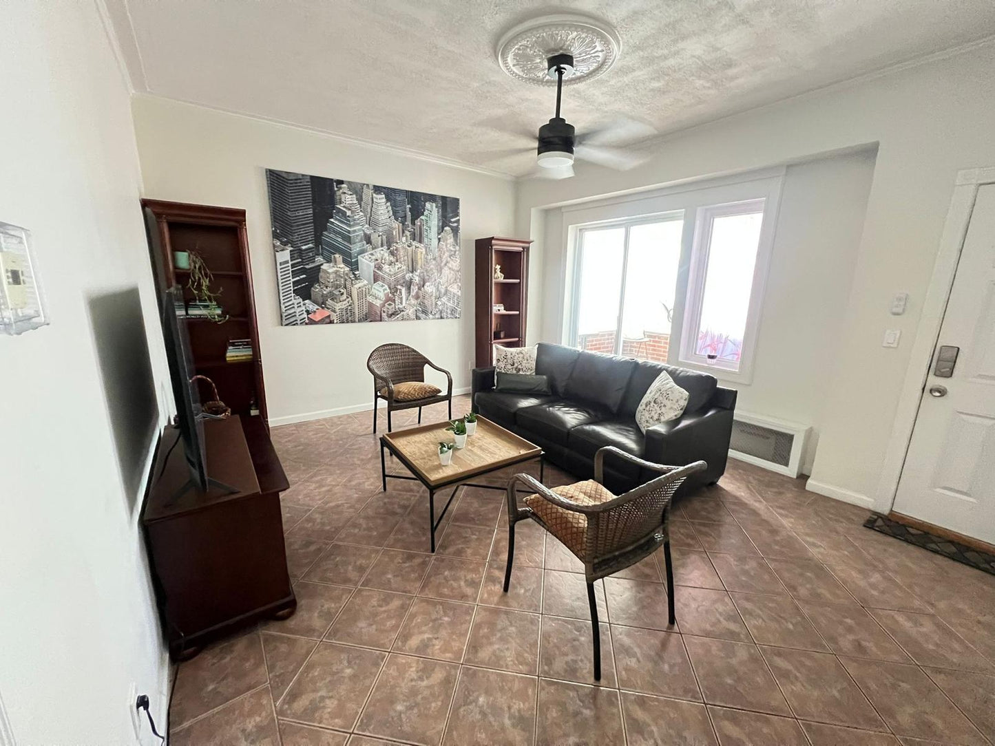 Cozy room for rent in Jackson Heights!