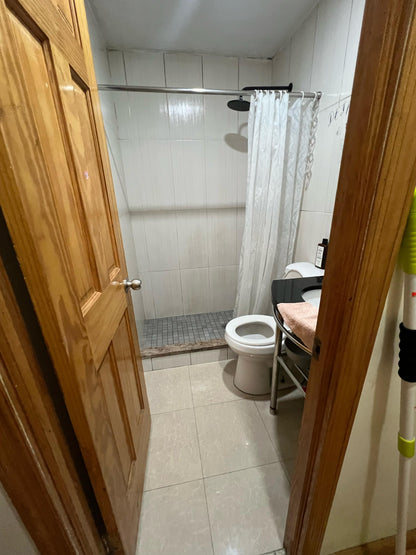 Room for rent in Elmhurst!