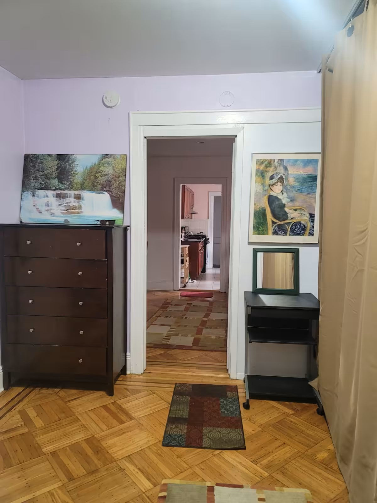 Private Room for Rent by Week in Glendale